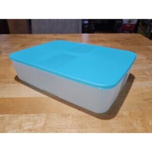 Vintage Tupperware Freezer Mates #2097A W Lid 2095B Turquoise 3.3 L